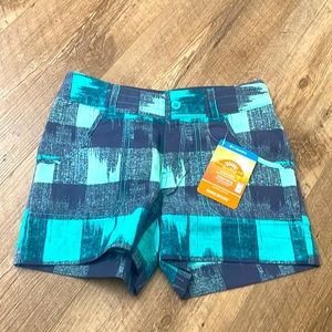 Columbia sportswear company small youth 7/8 Omni shade golf shorts